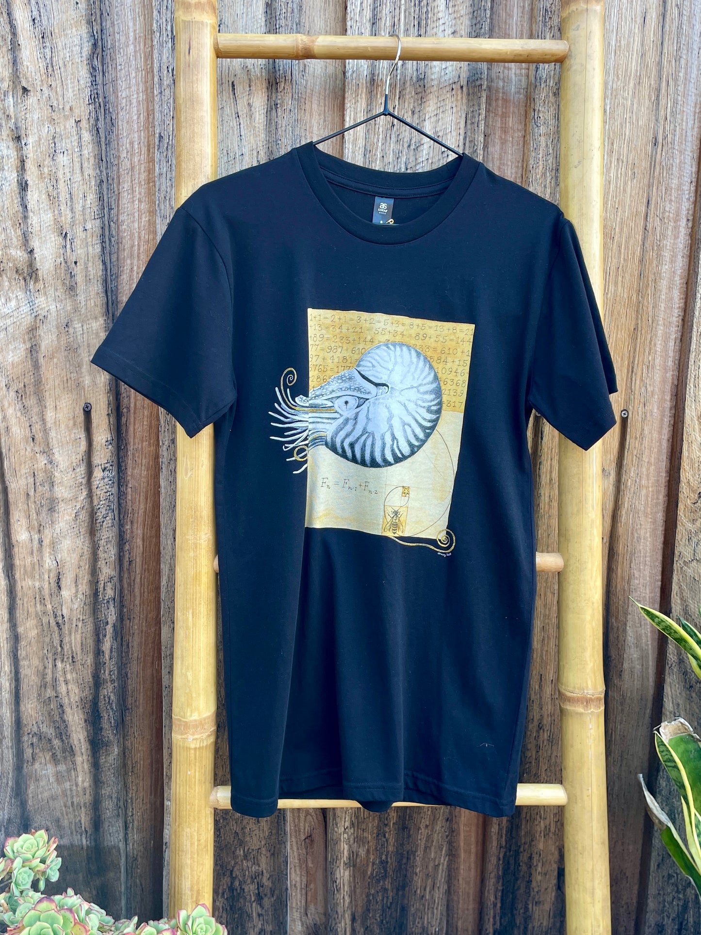 Nautilus t-shirt - black